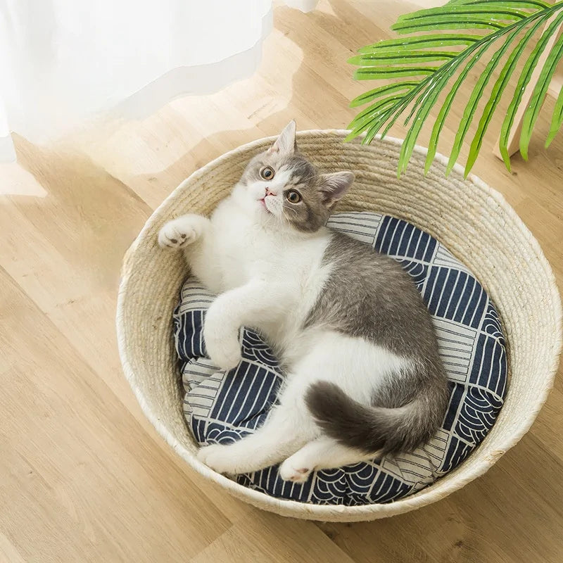 Cat Straw Bed Dog Straw Bed perfect for small dogs and cats